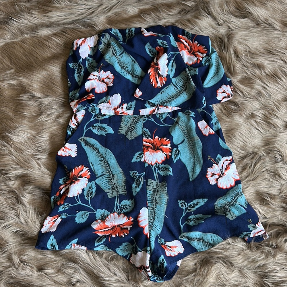 Floral romper size medium